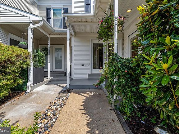 3rd image of 13112 Hearthside Ln