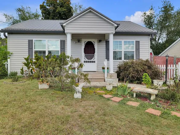 2449 Bradley St, Bristol, VA 24201