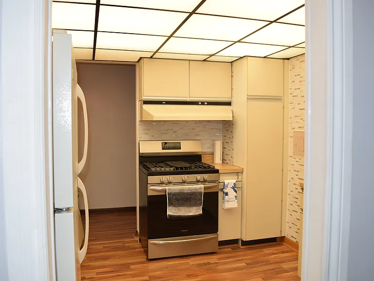 2211 S Stewart Ave #3D — Photo 16