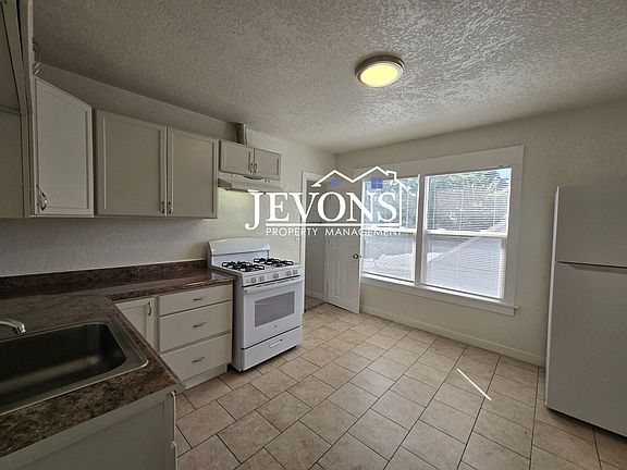 2nd image of 307 N 7th St #6