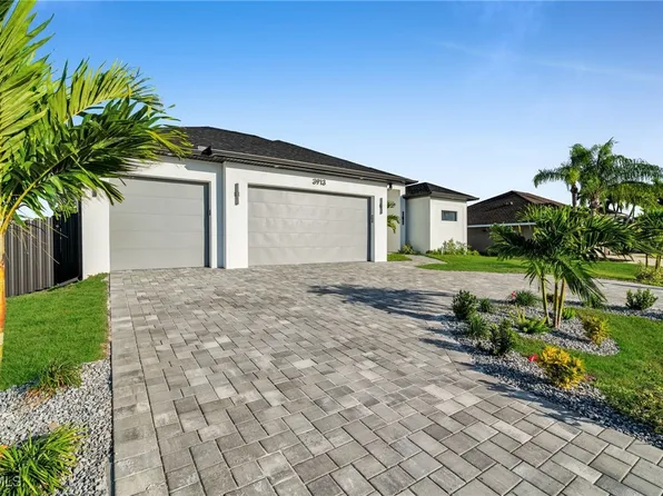 3913 Agualinda Blvd, Cape Coral, FL 33914
