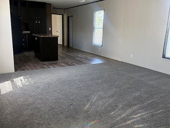 4th image of 60 Parkway Dr