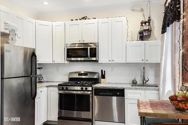 Rented by Citi Habitats | media 8