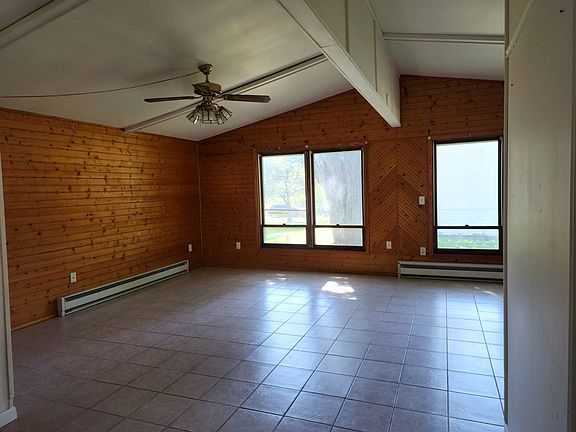 2nd image of 403 Hennepin St