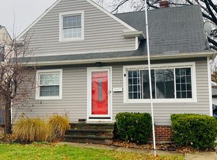 29934 Enid Rd, Wickliffe, OH 44092