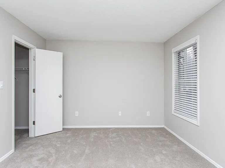 Berkeley Landing Apartments — Photo 26