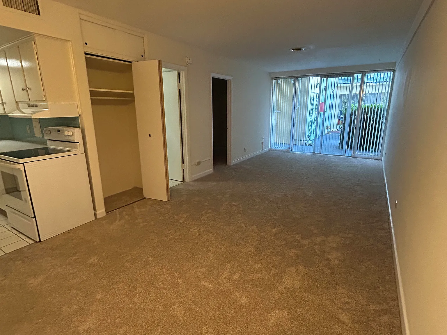 Edgewood Place — Photo 3