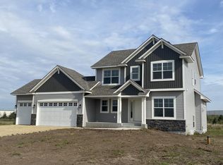 664 Edna Dr, Hudson, WI 54016