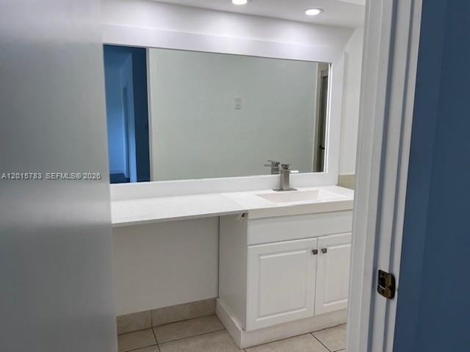 1350 E Sample Rd APT 306, photo 9