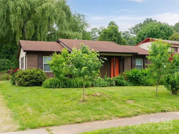 131 S Grove St, Asheville, NC 28801