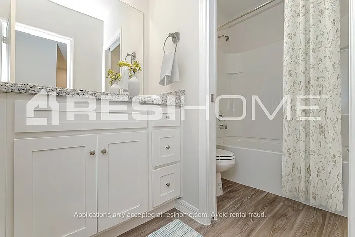 28499 Wave Crest Pl — Photo 13