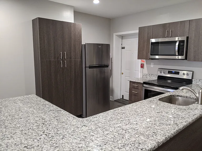 4044 Sansom St #H — Photo 24