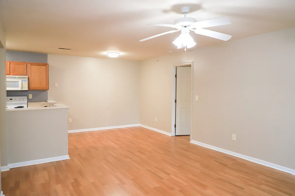 Building Photo - 559 Arthur Ct #3