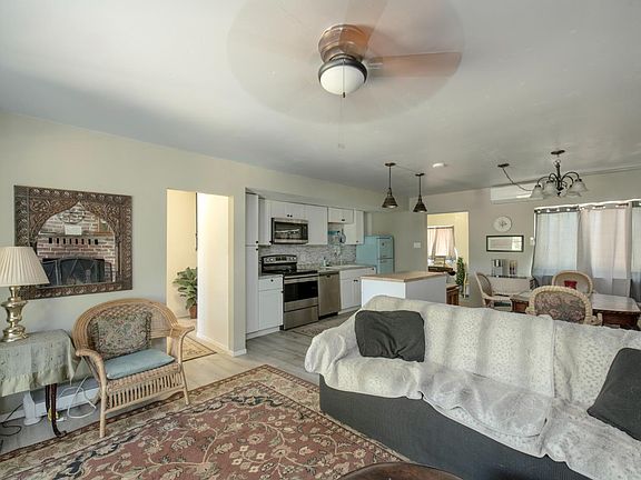 5th image of 43191 W Sugar Pine Dr