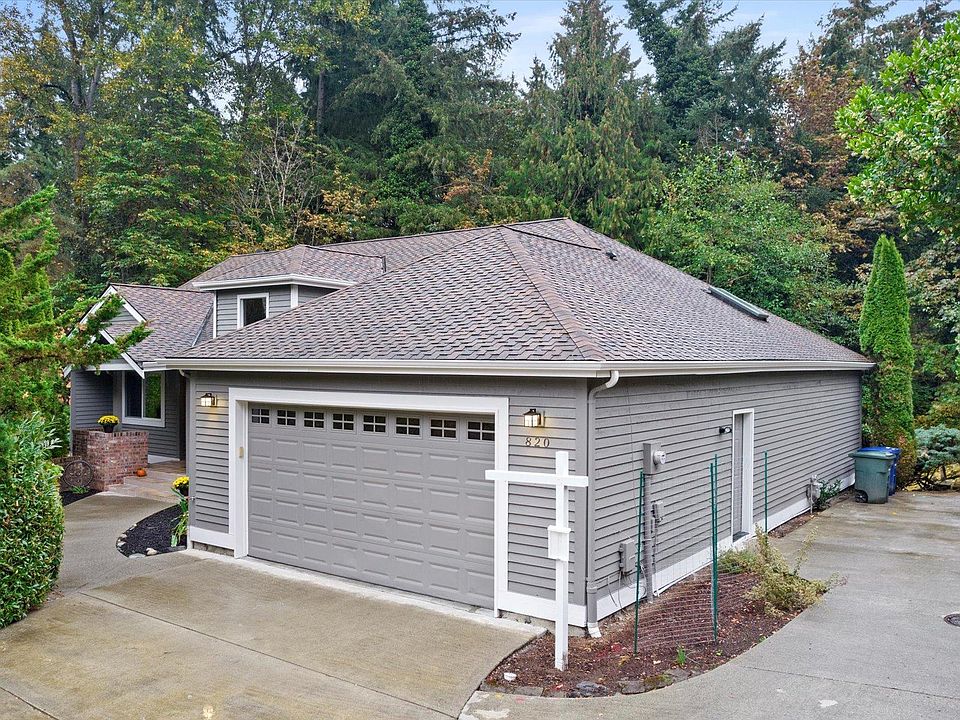 1st image of 820 173rd Ave NE #A