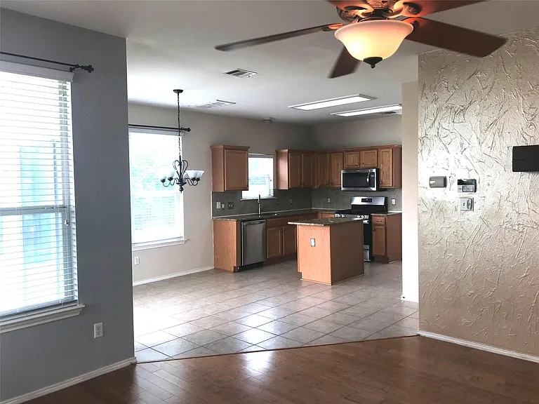 11321 Fletcher Hall Ln — Photo 6
