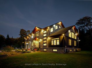 9 Belcourt Cres, Tiny, ON L9M 0M7