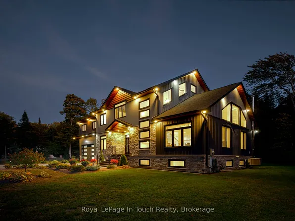 9 Belcourt Cres, Tiny, ON L9M 0M7