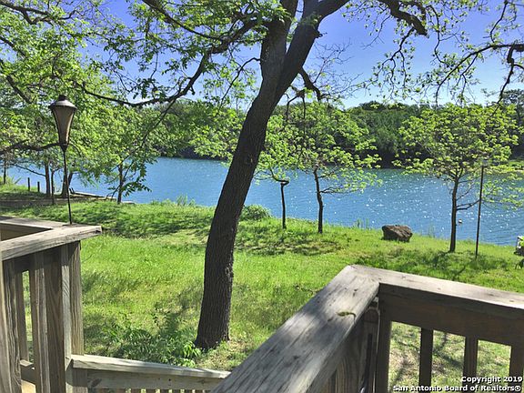4th image of 234 Lakeshore Park Dr