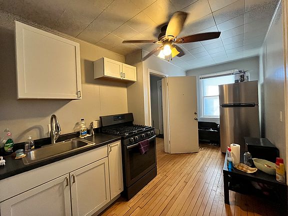 2nd image of 1607 Adams St #2