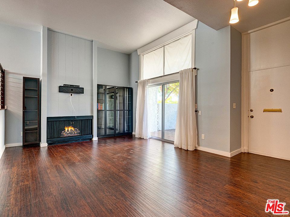 1st image of 4838 1/2 McConnell Ave