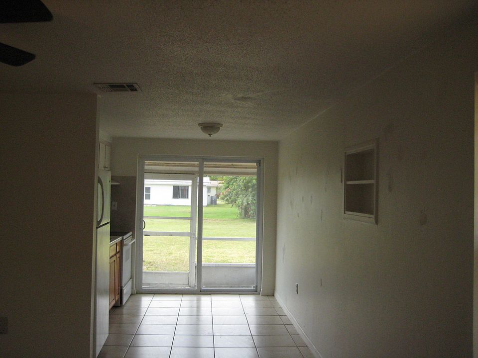 1st image of 215 W Ann St