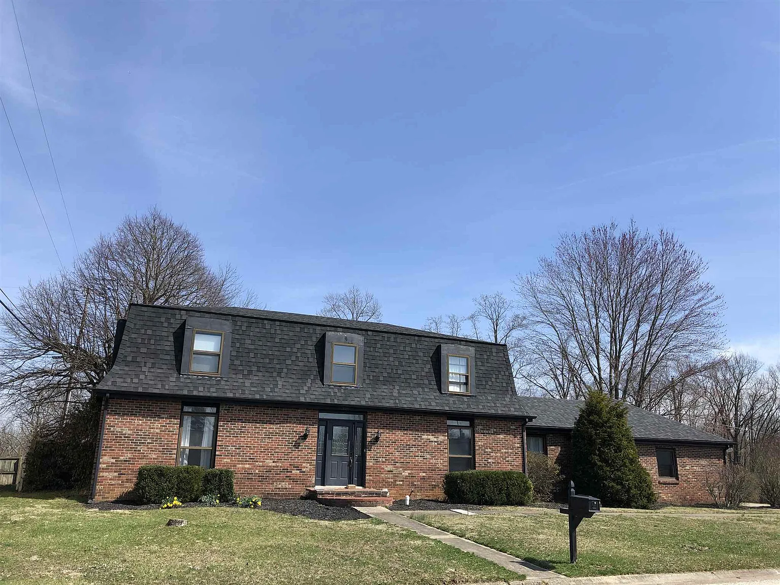 1810 Windwood Dr photo 1