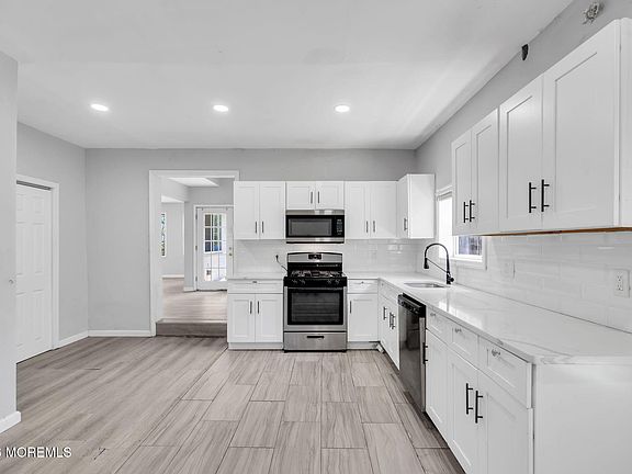 4th image of 58 Chadwick Avenue