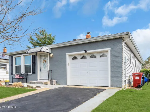 175 Liberta Drive, Toms River, NJ 08757