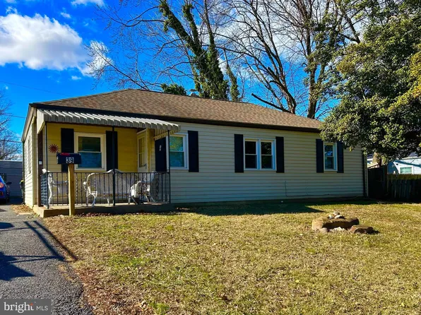 39 Lea Rd, New Castle, DE 19720