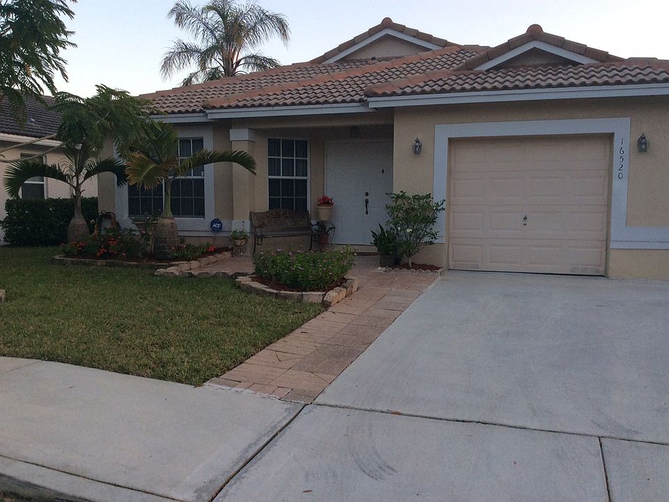 1st image of 16520 NW 22nd St