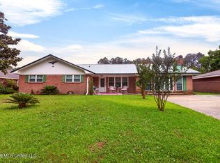 35 Fleetwood Dr, Gulfport, MS 39503