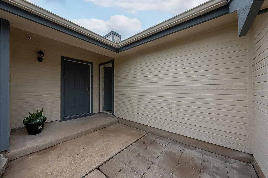 3 bed, 2.0 bath, 1058 sqft, $1,750 — Photo 4