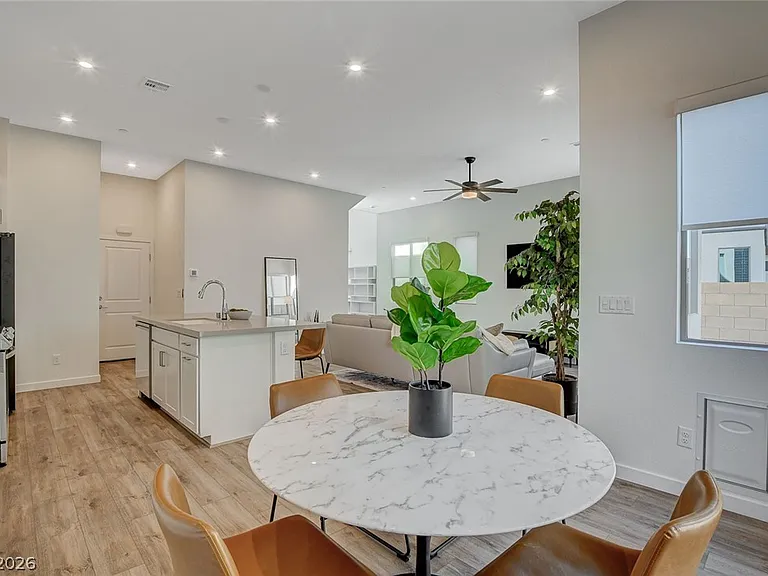 3354 Via Strada St — Photo 5