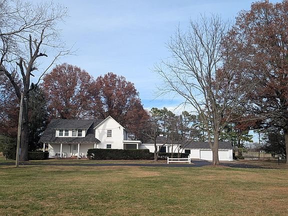 5th image of 2202 S Farm Road 107