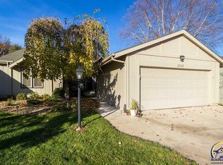 5712 SW Arrowhead Ct, Topeka, KS 66614