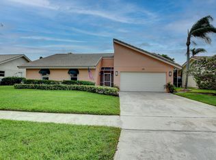 354 Sandalwood Ln, Boca Raton, FL 33487