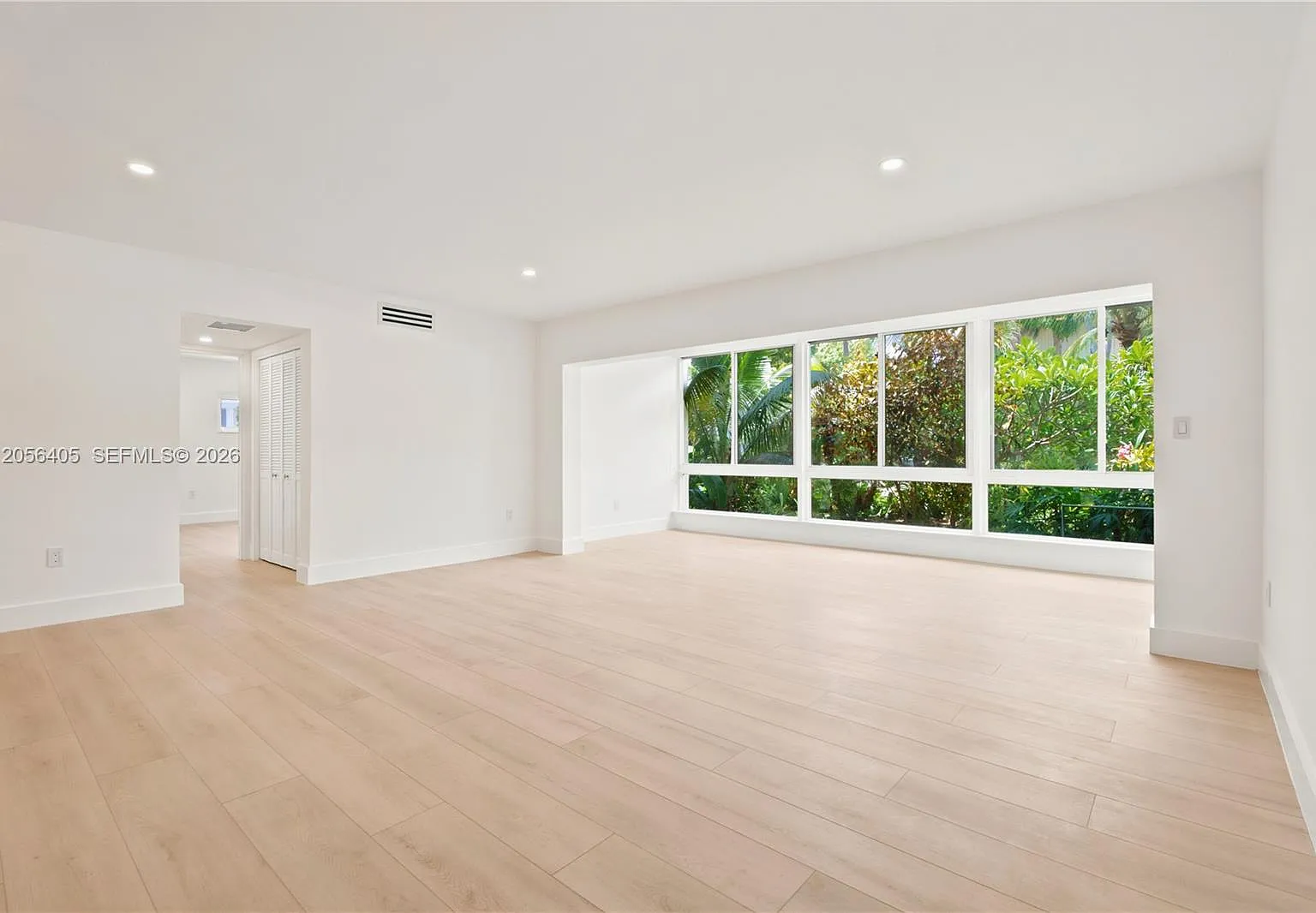 Sunrise Manor Condo — Photo 3