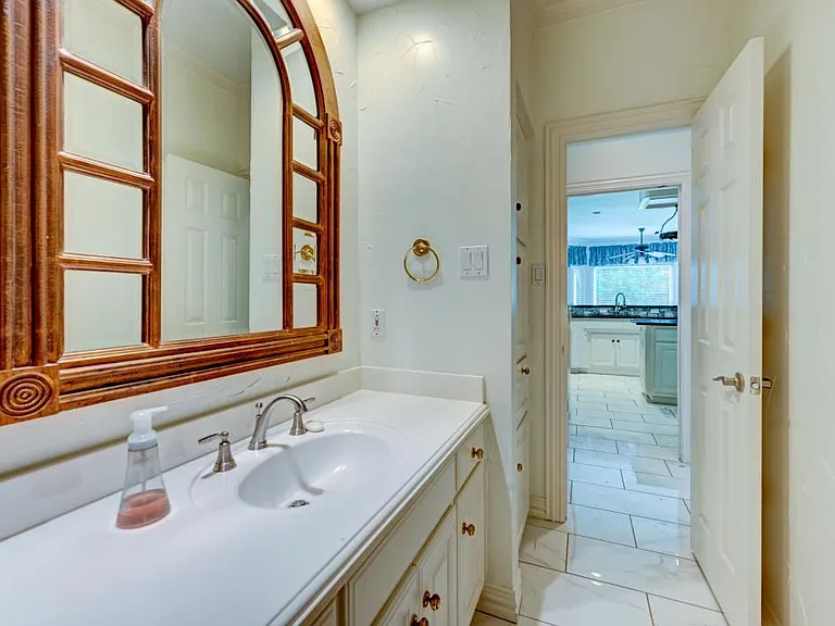 2804 Vermont Ct — Photo 18