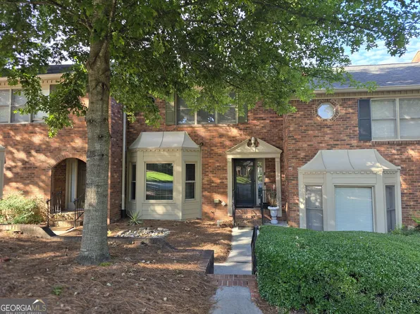 6315 Windsor Trace Dr, Peachtree Corners, GA 30092