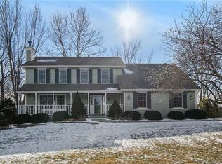 1119 Sycamore Ridge Dr, Lansing, KS 66043