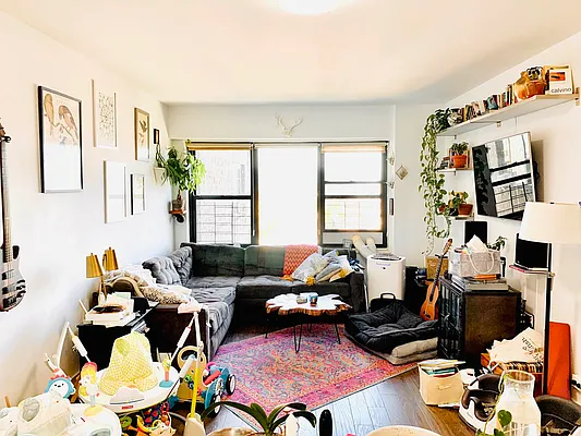 Rented by Zjama Realty Corp | media 1