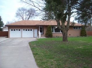 300 Hudson Dr, Sault Sainte Marie, MI 49783