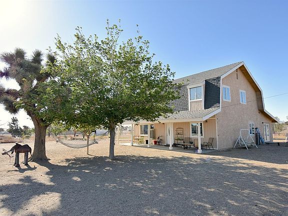 3rd image of 10631 Valencia St