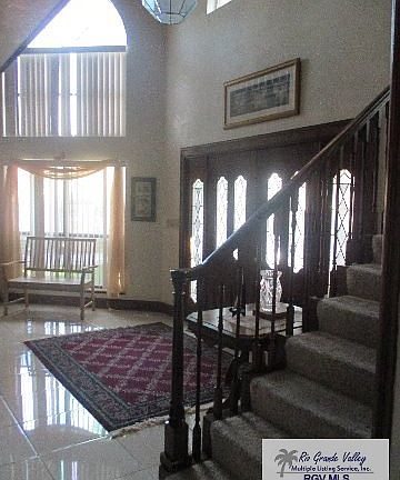 2nd image of 3109 Lazy Lake Dr