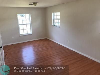 2nd image of 1250 NE 207th St