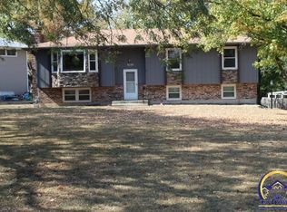5125 NW 52nd St, Topeka, KS 66618