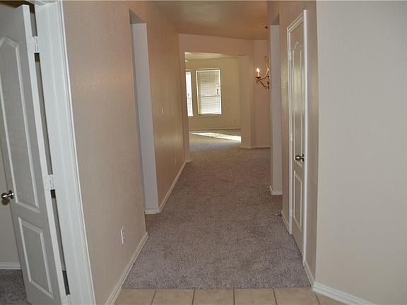 4th image of 1320 Meadows Ave