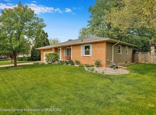 935 London Dr, Lansing, MI