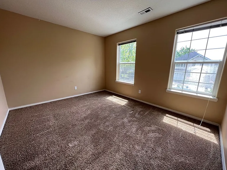 16895 NW Oak Creek Dr — Photo 10